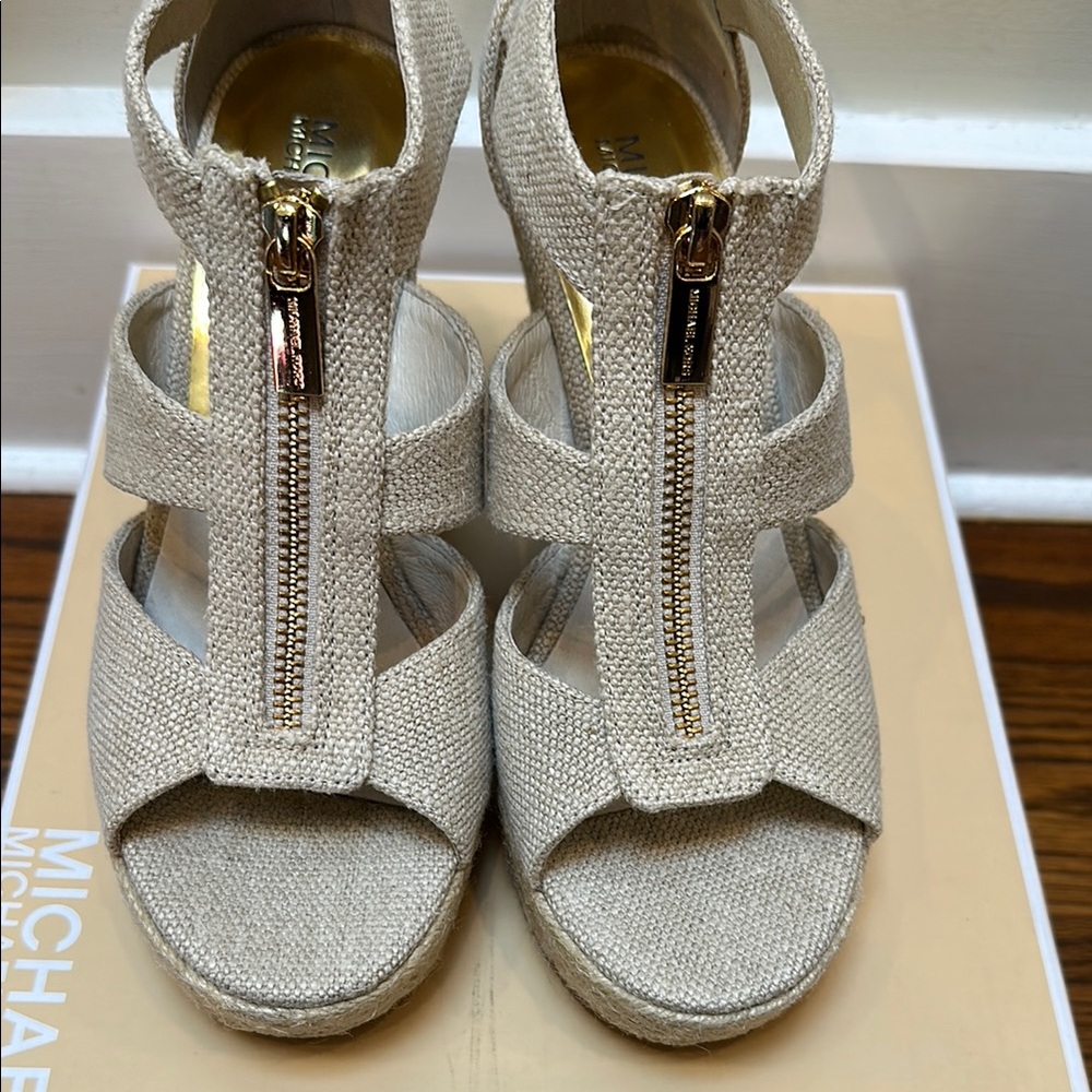 Michael Kors Cream Sandals Elegant Cage Design
